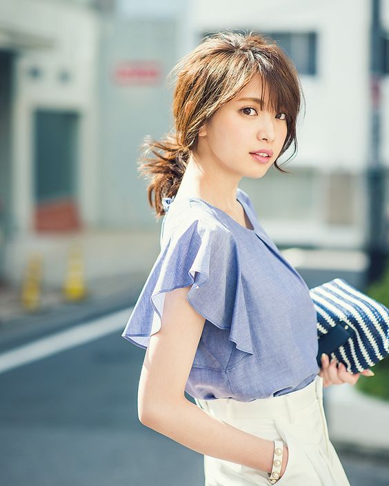 藍白穿搭　優雅 